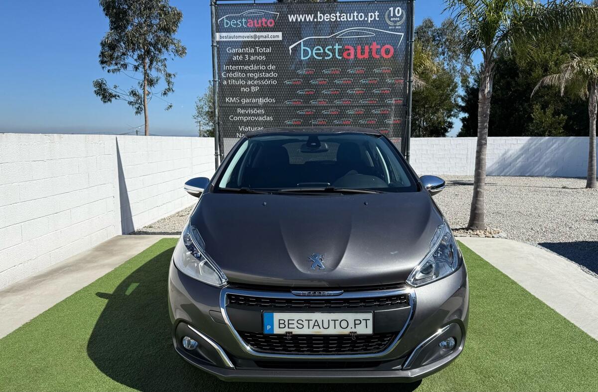 PEUGEOT 208 1.5 BlueHDi Signature