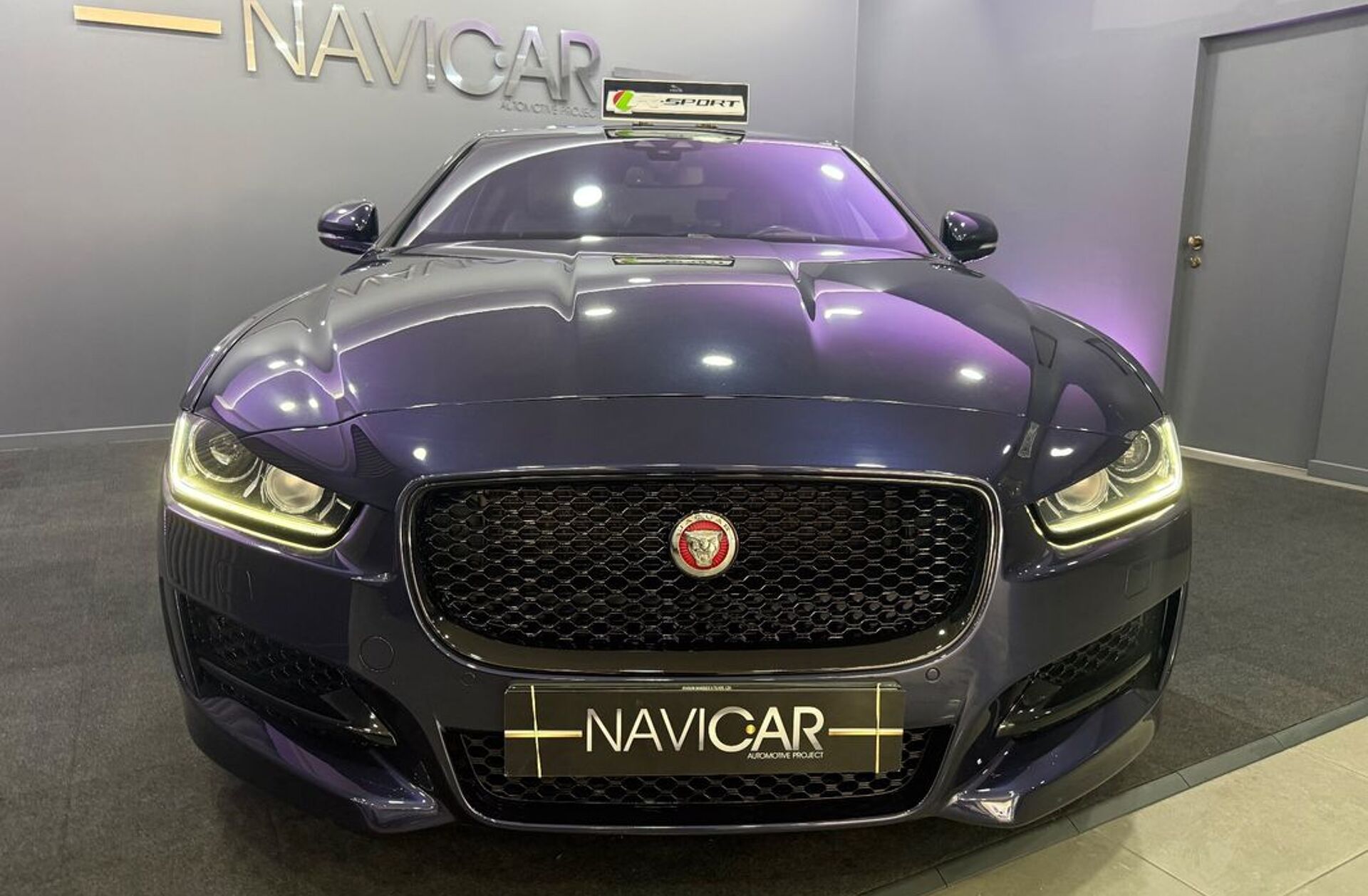 JAGUAR XE 2.0 D R-Sport Aut.