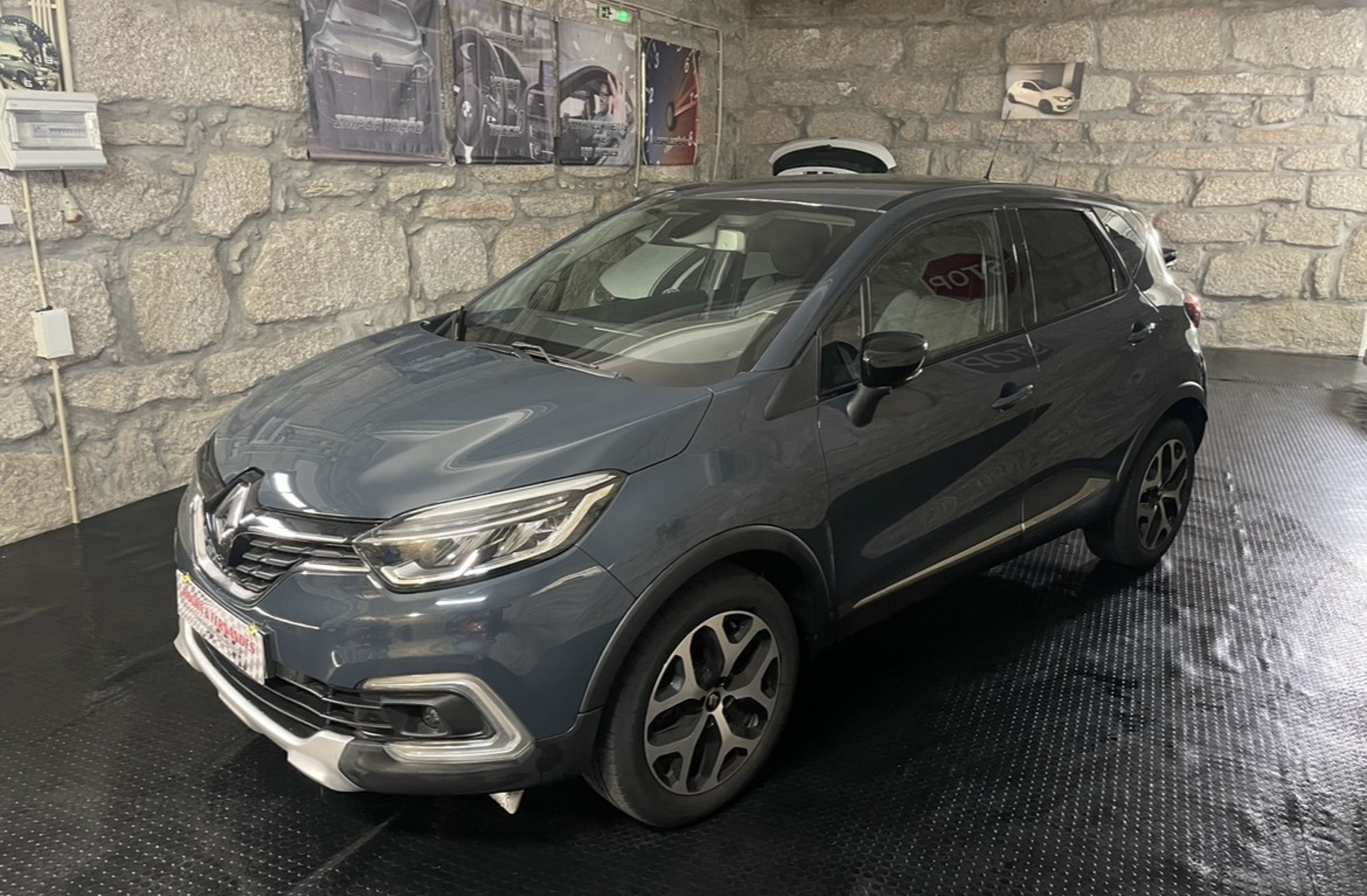 RENAULT Captur 0.9 TCe Exclusive