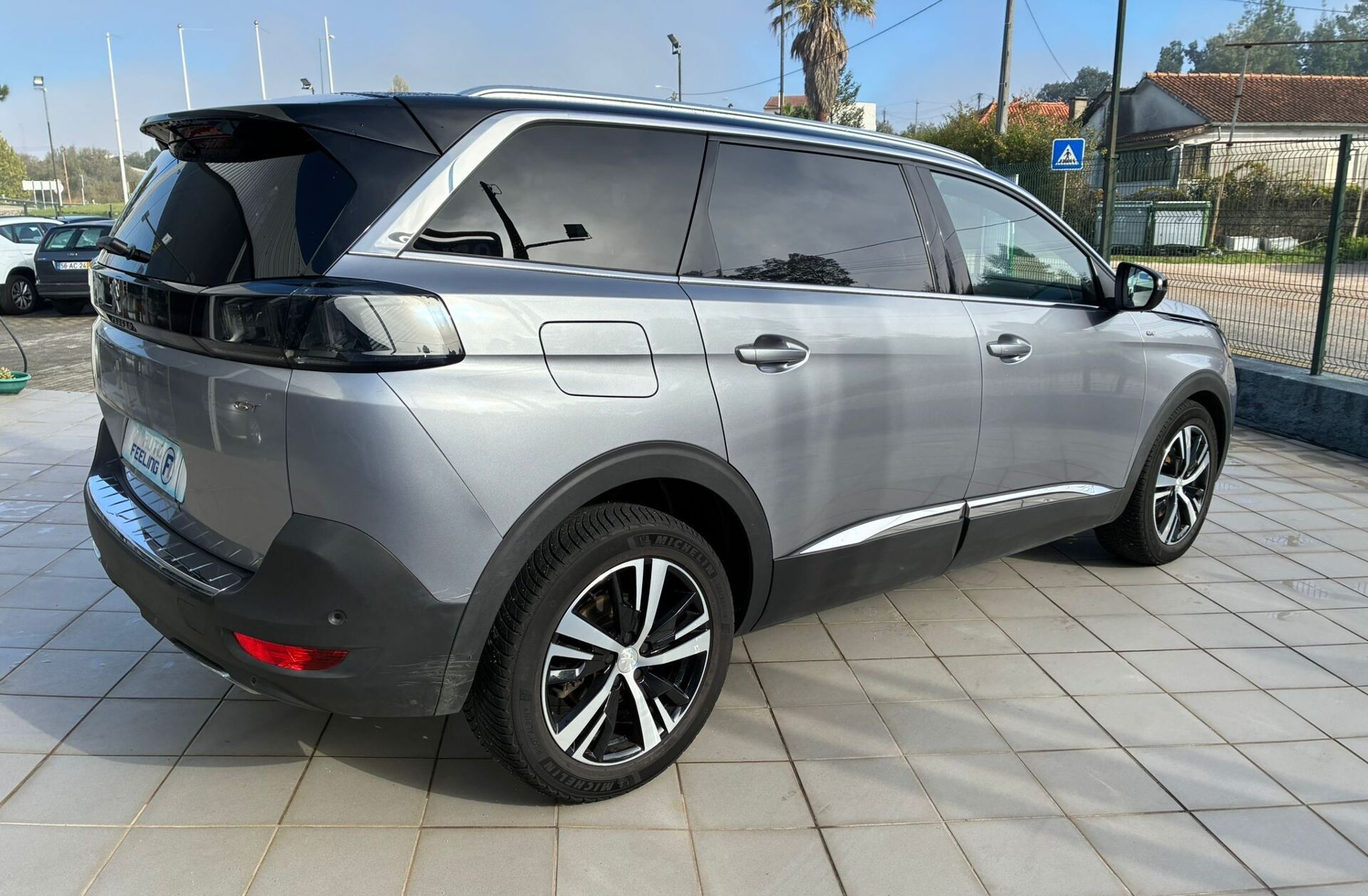 PEUGEOT 5008 1.5 BlueHDi GT EAT8