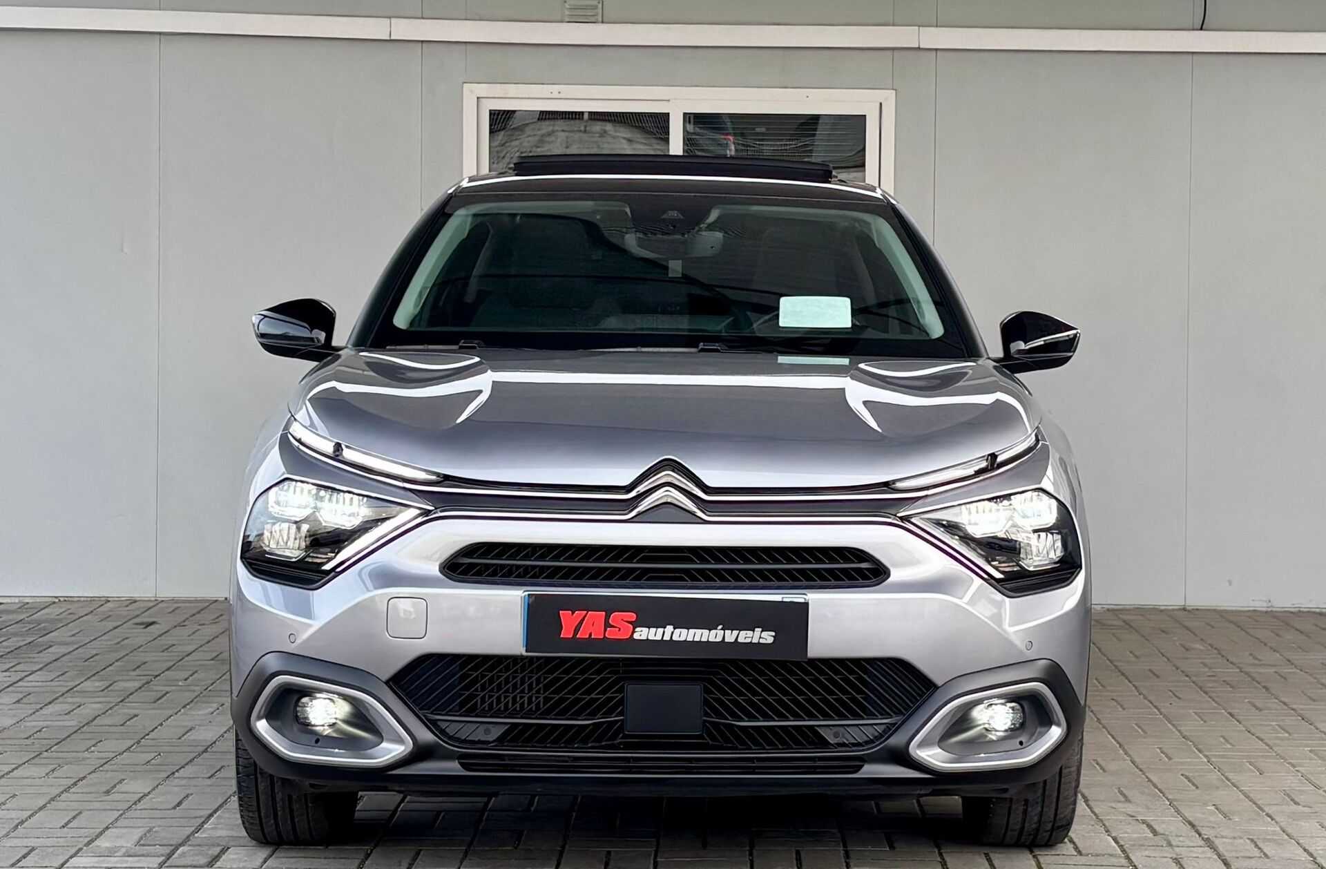 CITROEN C4 1.2 PureTech Shine EAT8