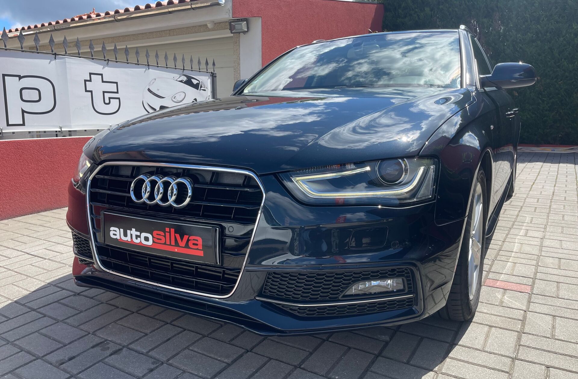 AUDI A4 2.0 TDi Multitronic Business Line S-line
