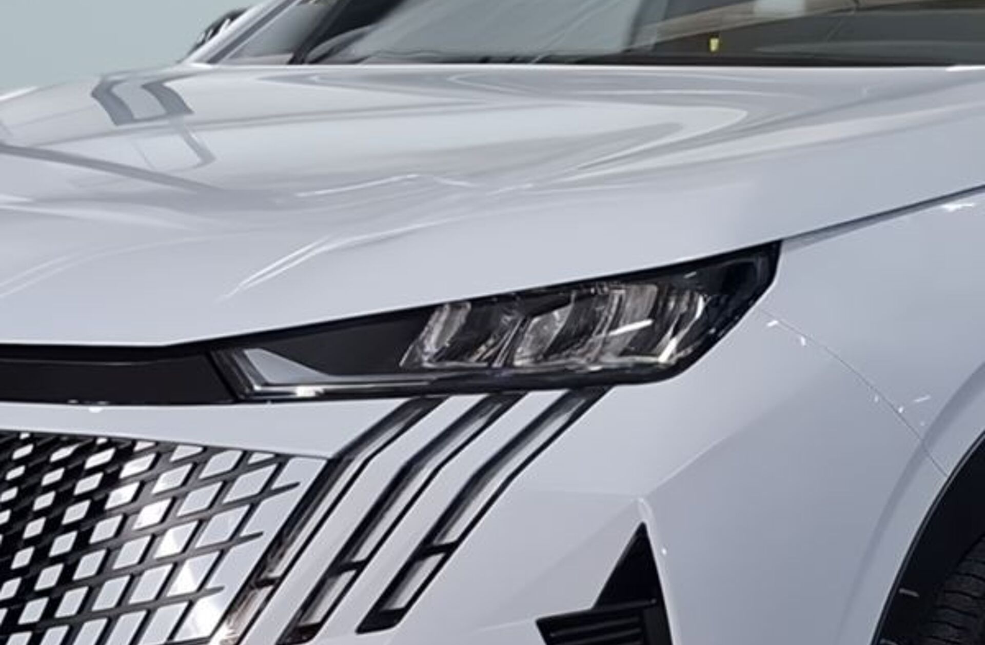 PEUGEOT 3008 e- 73 kWh Allure