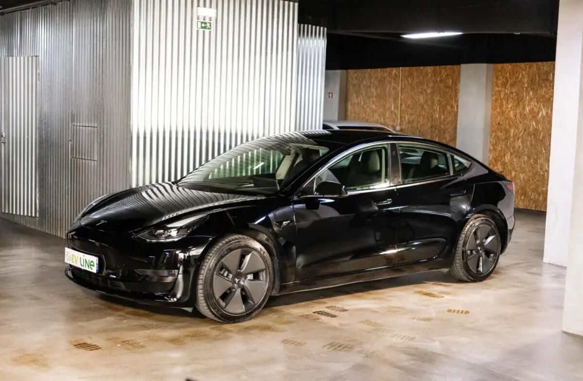 TESLA Model 3 Long-Range Dual Motor AWD