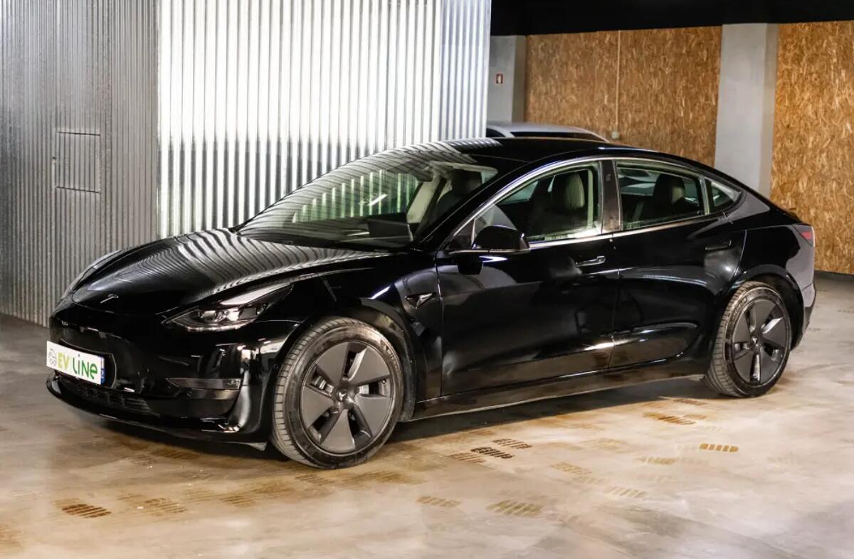 TESLA Model 3 Long-Range Dual Motor AWD