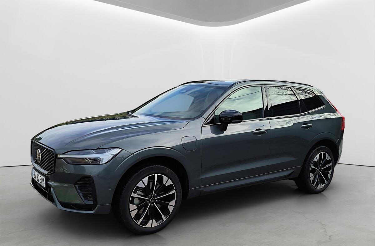 VOLVO XC60 2.0 T6 PHEV Plus Dark AWD