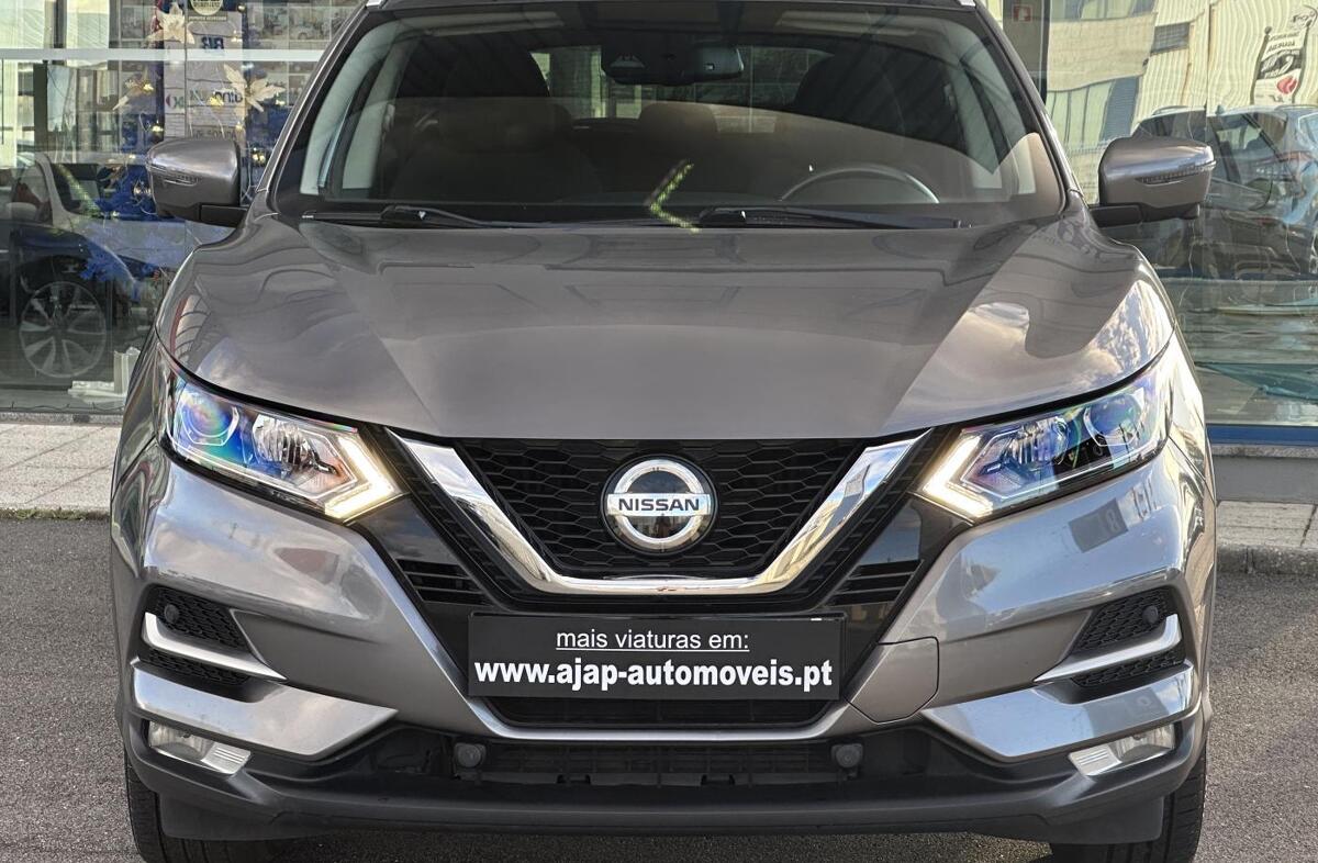 NISSAN Qashqai 1.5 dCi N-Connecta J18