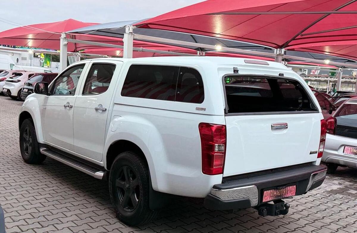 ISUZU D-Max 2.5 DTi CD 4WD LS