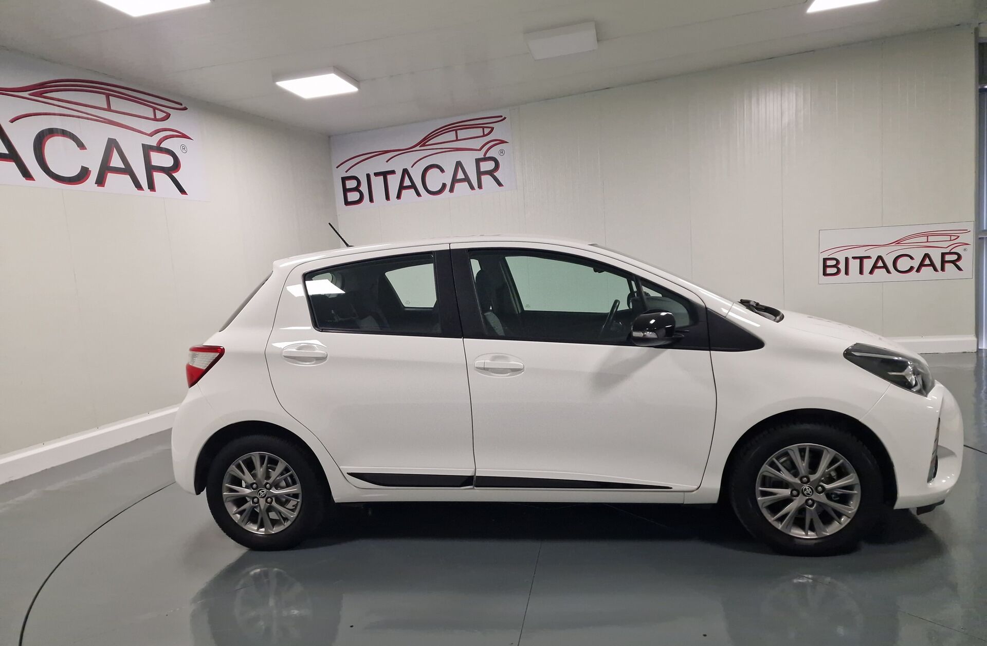 TOYOTA Yaris 1.0 VVT-i Comfort+P.Style