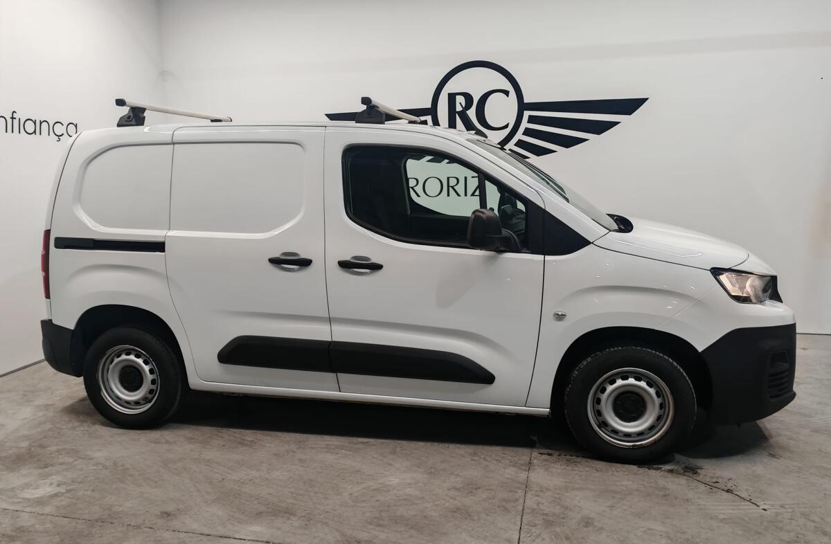 PEUGEOT Partner 1.5 BlueHDi Asphalt Standard