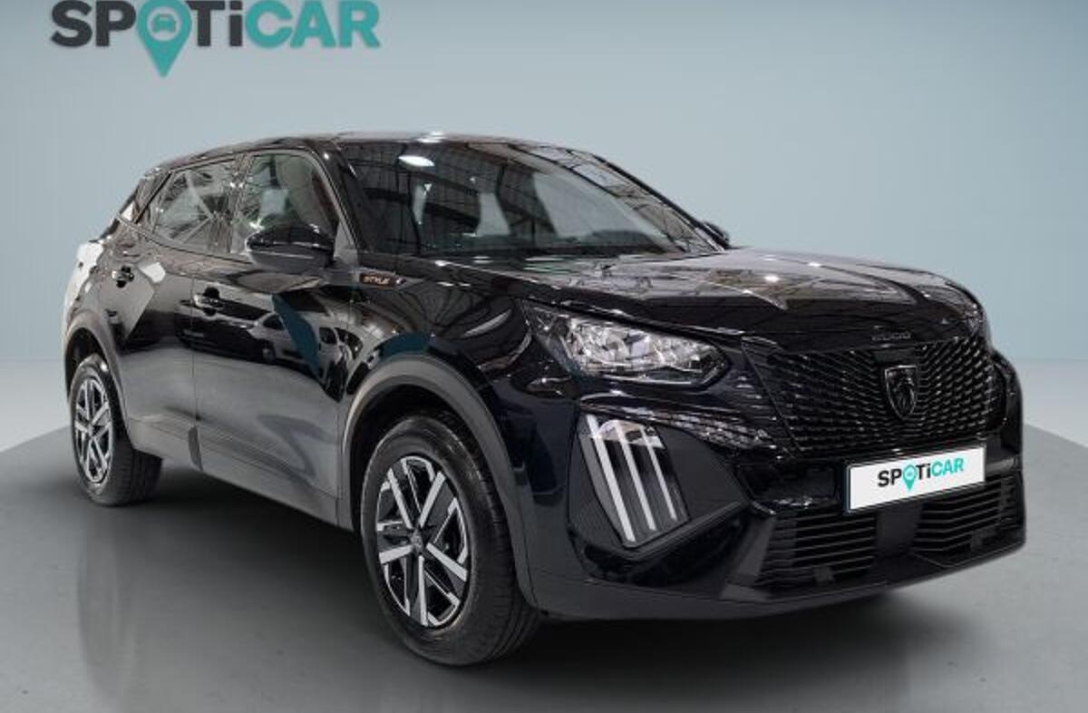 PEUGEOT 2008 1.2 PureTech Style