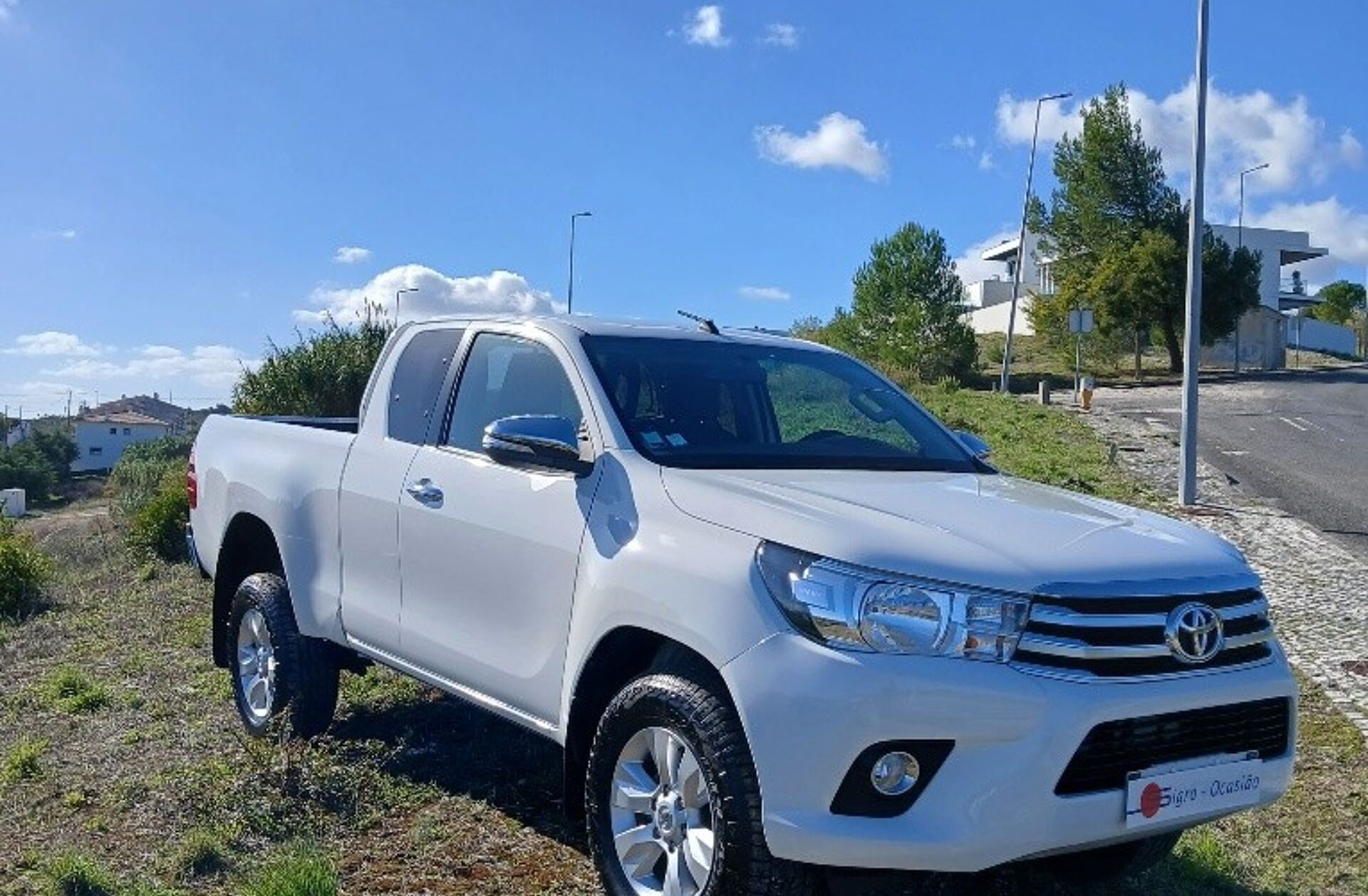 TOYOTA Hilux 2.4 D-4D 4WD CE 3L CH
