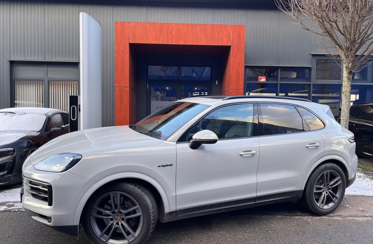 PORSCHE Cayenne E-Hybrid