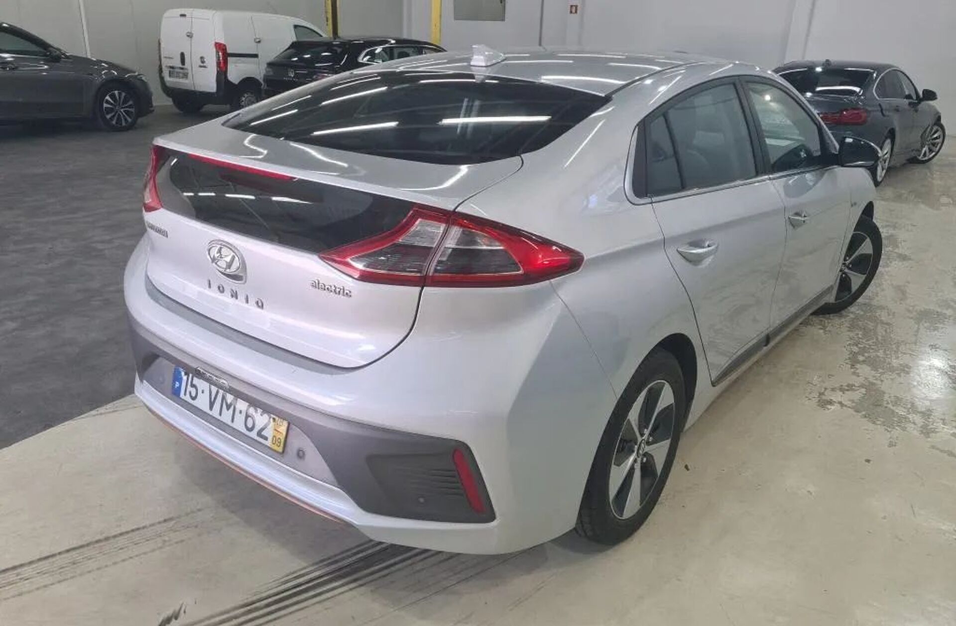 HYUNDAI Ioniq EV 28kWh Eletric Tech
