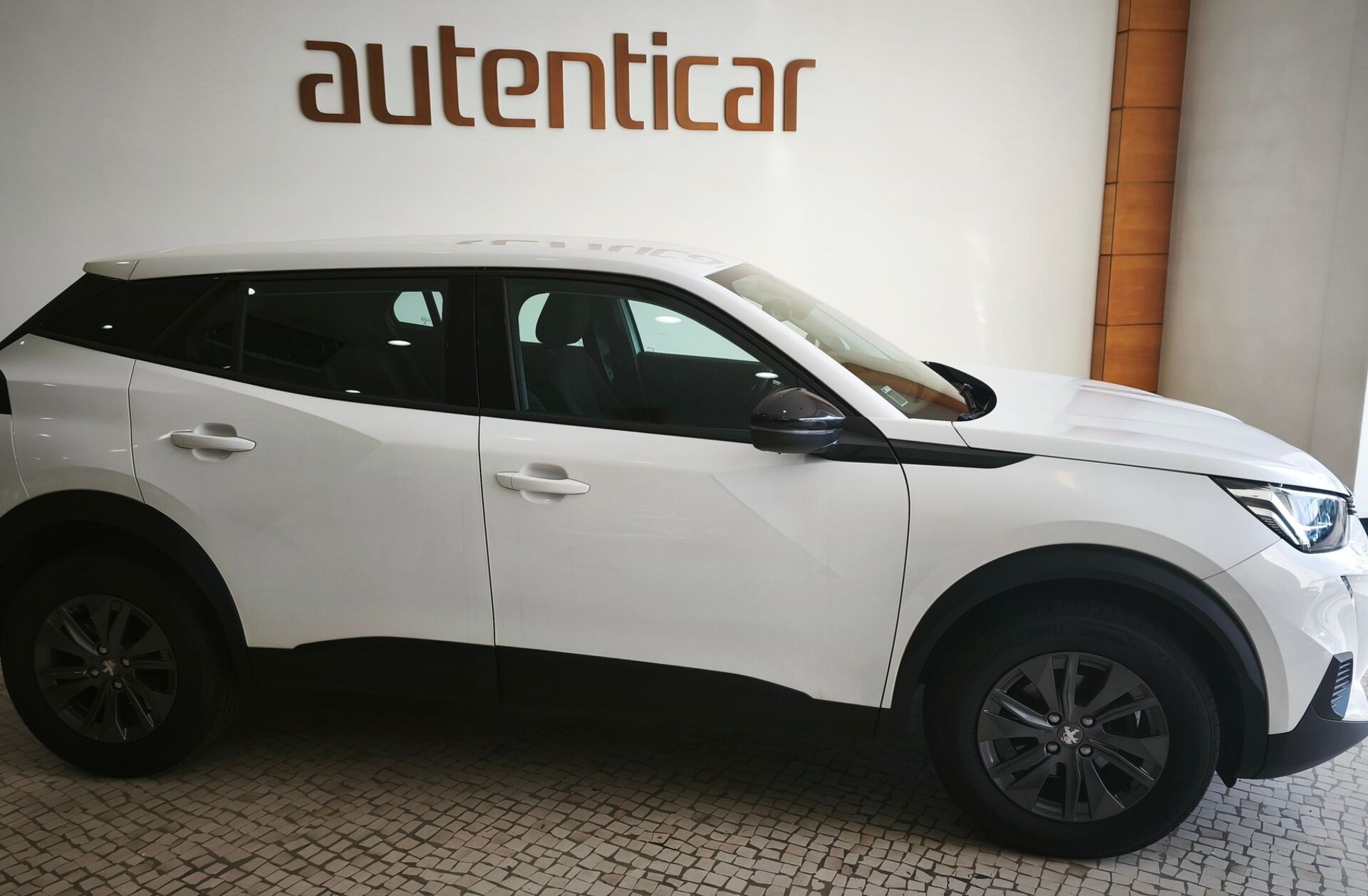 PEUGEOT 2008 1.5 BlueHDi Active Pack