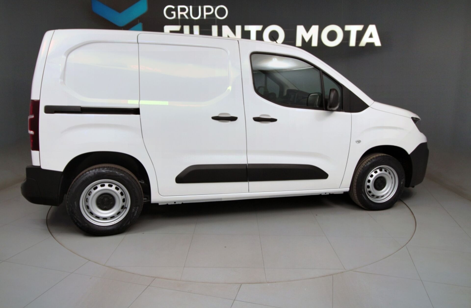 PEUGEOT Partner 1.5 BlueHDi Pro Standard