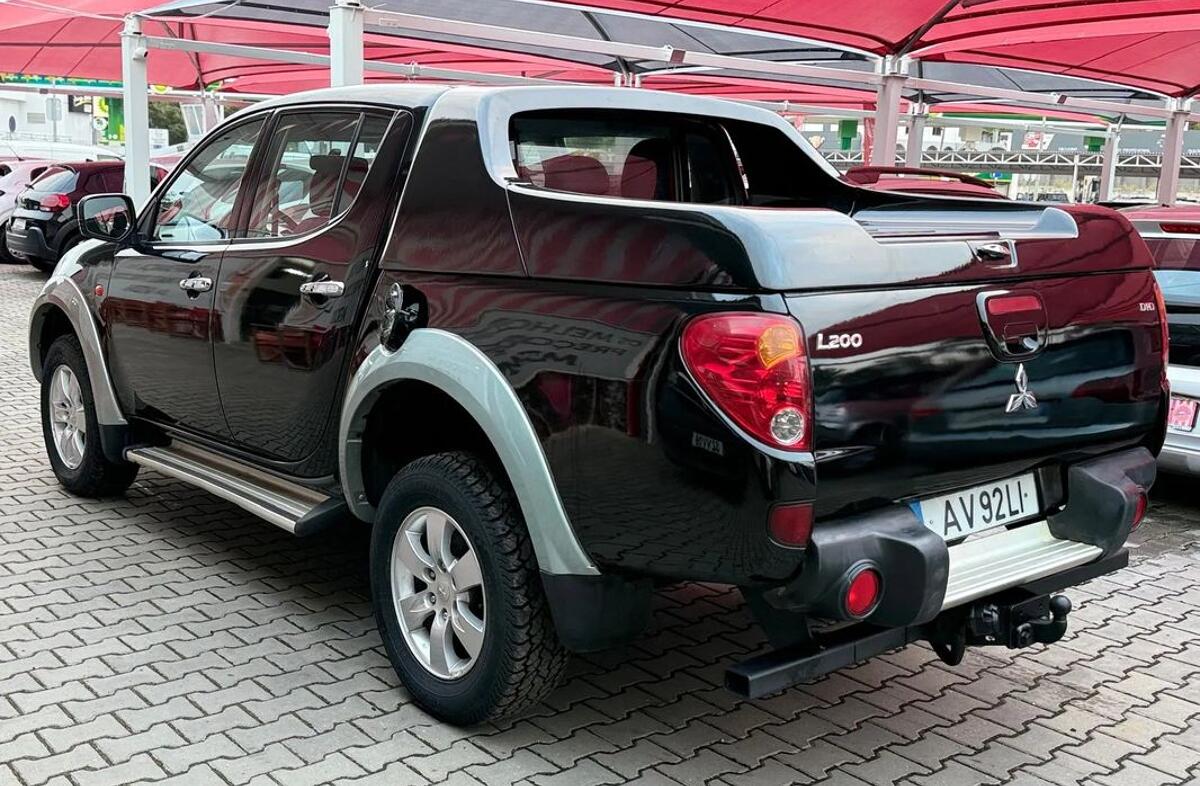 MITSUBISHI L 200 2.5 DI-D CD Instyle