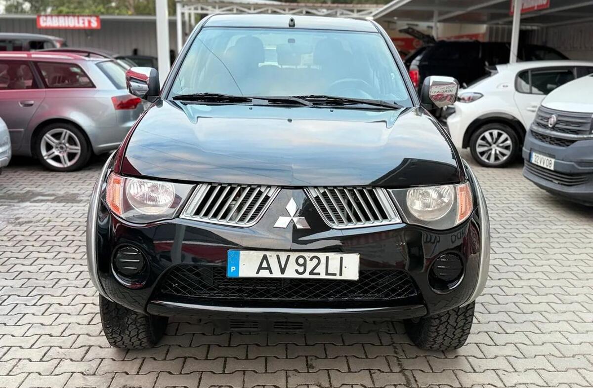 MITSUBISHI L 200 2.5 DI-D CD Instyle