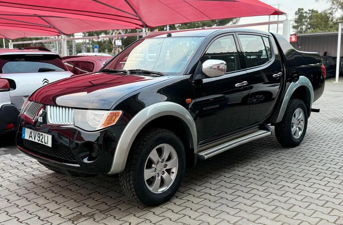 MITSUBISHI L 200 2.5 DI-D CD Instyle