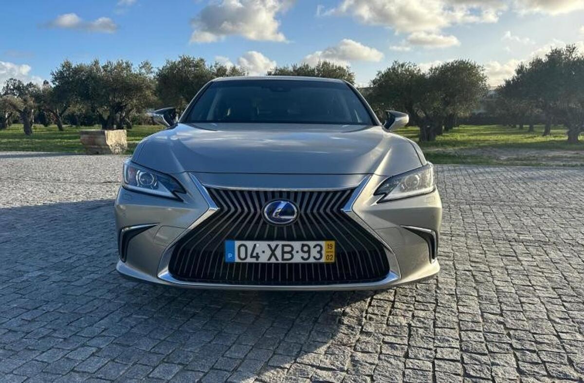 LEXUS ES 300h Executive+