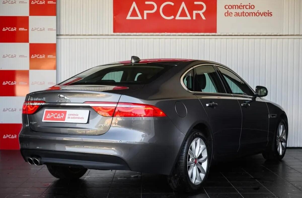 JAGUAR XF 2.0 D R-Sport  Aut.