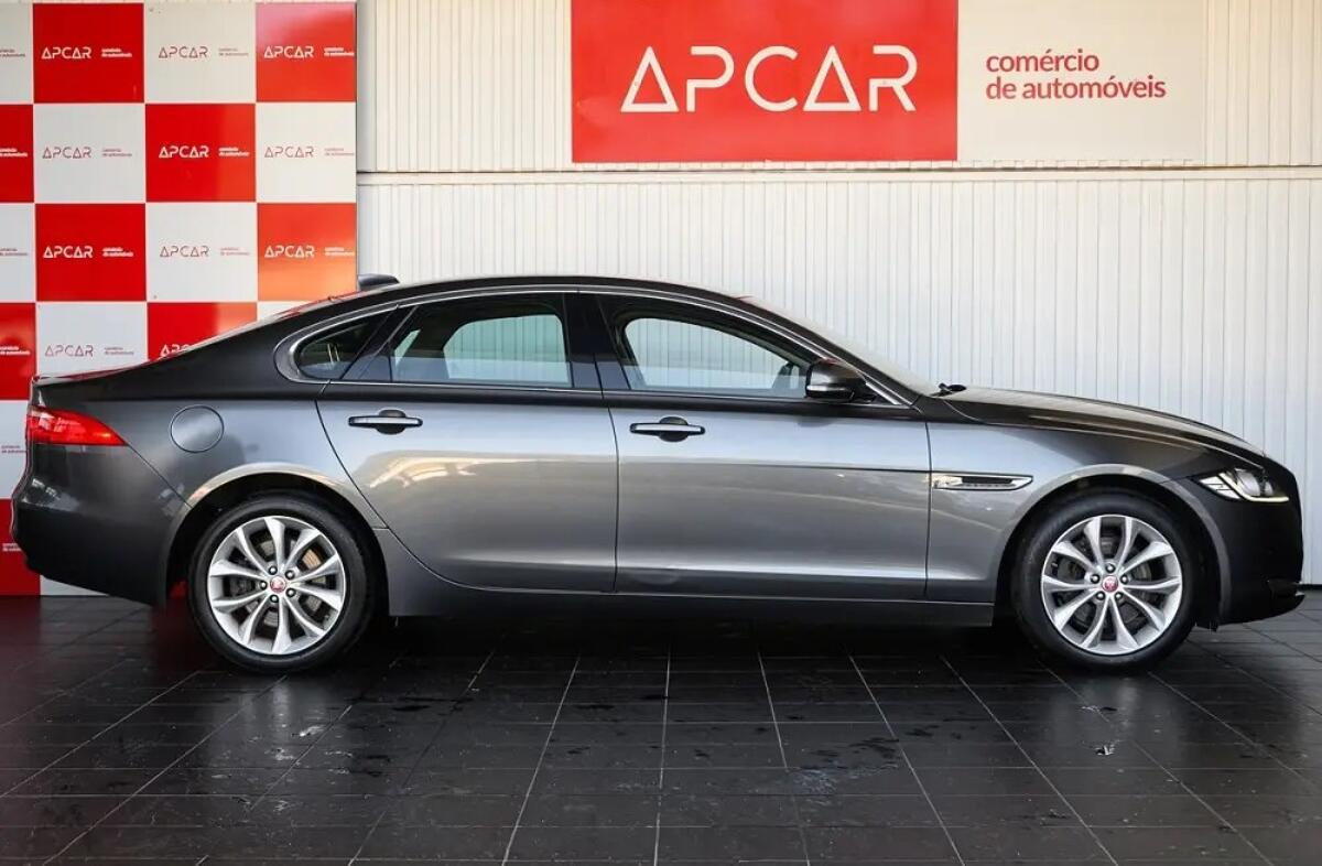 JAGUAR XF 2.0 D R-Sport  Aut.