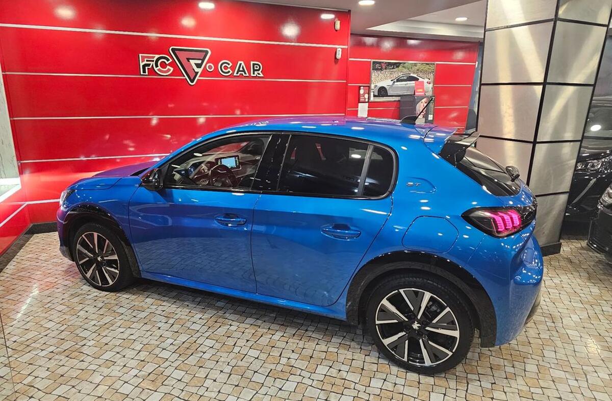 PEUGEOT 208 1.2 PureTech GT