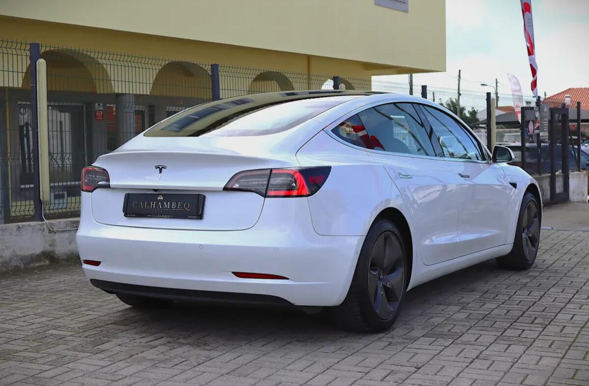 TESLA Model 3 Standard Range Plus RWD