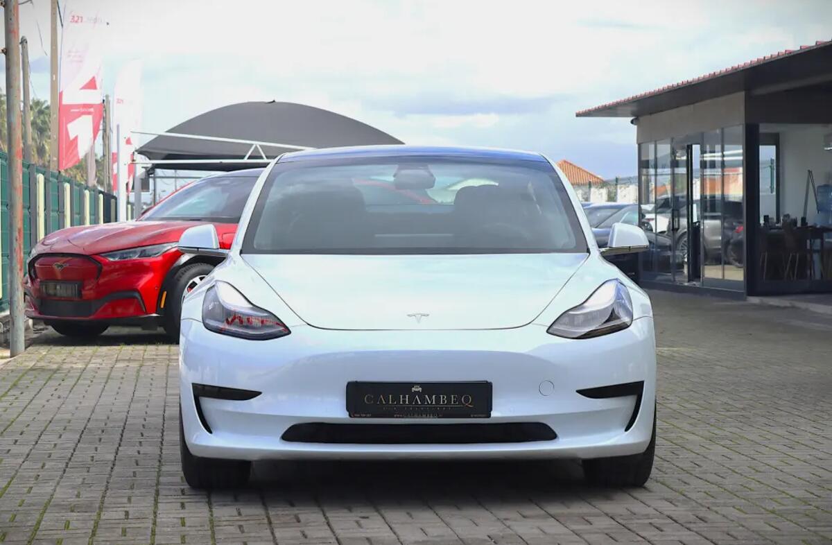 TESLA Model 3 Standard Range Plus RWD