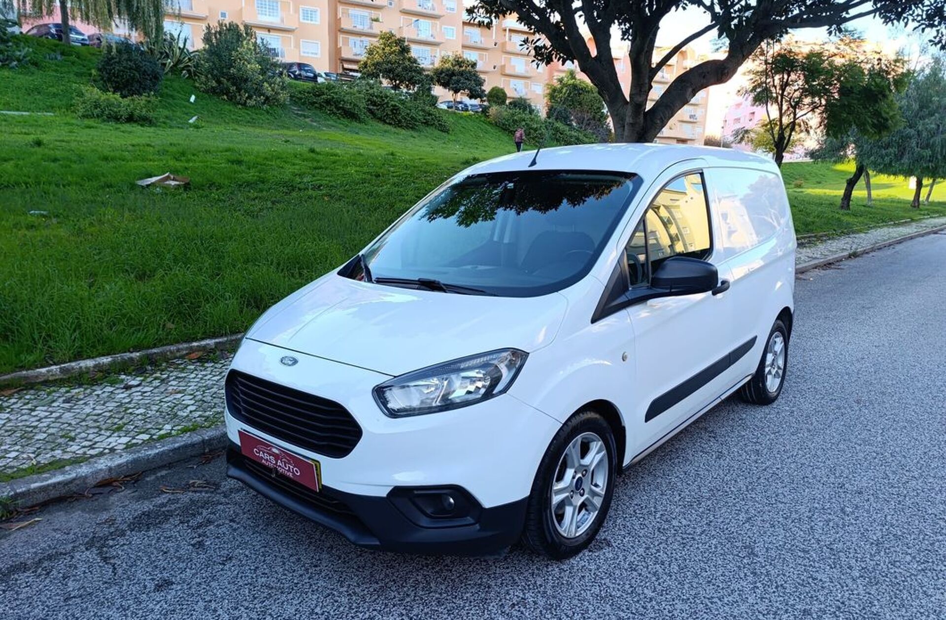 FORD Transit G.Tourneo C.Shuttle 2.0 TDCi Titanium