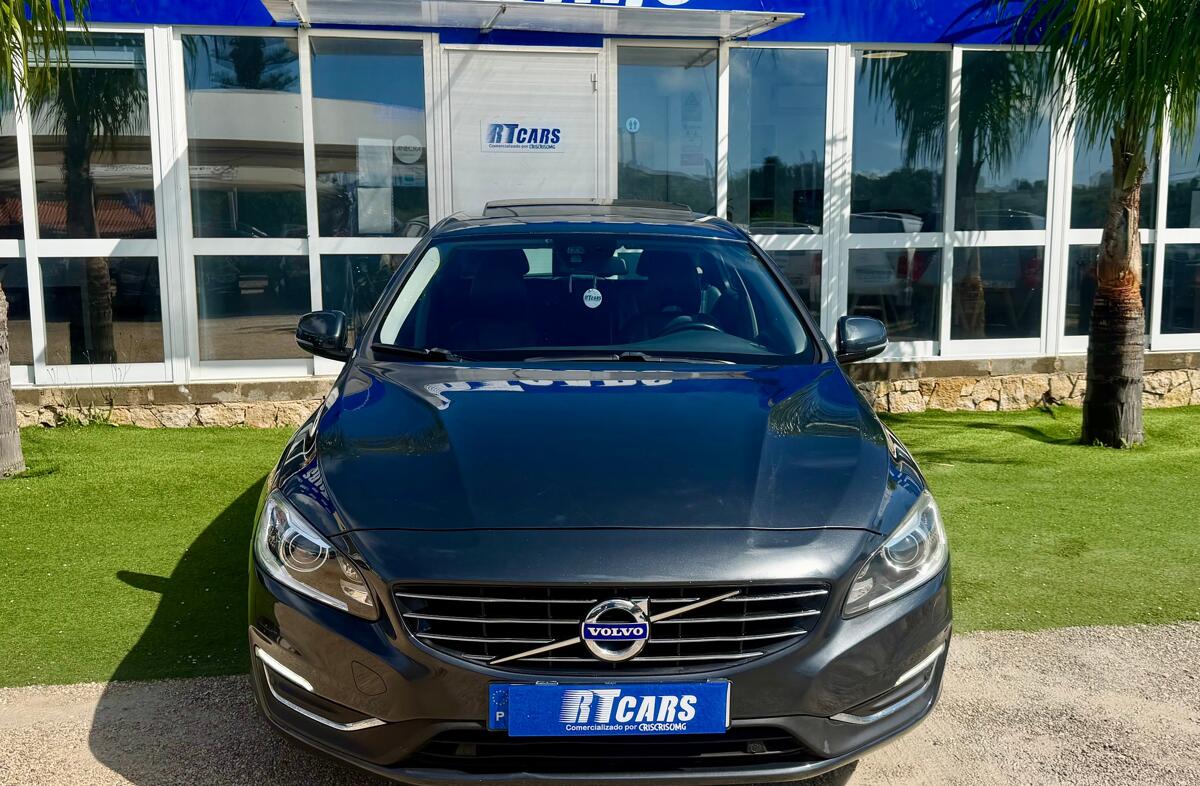 VOLVO V60 2.4 D6 Summum AWD Phev