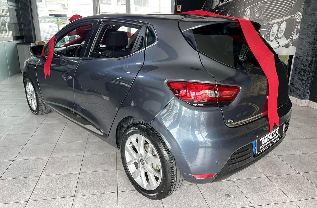 RENAULT Clio 0.9 TCe Limited Bi-Fuel
