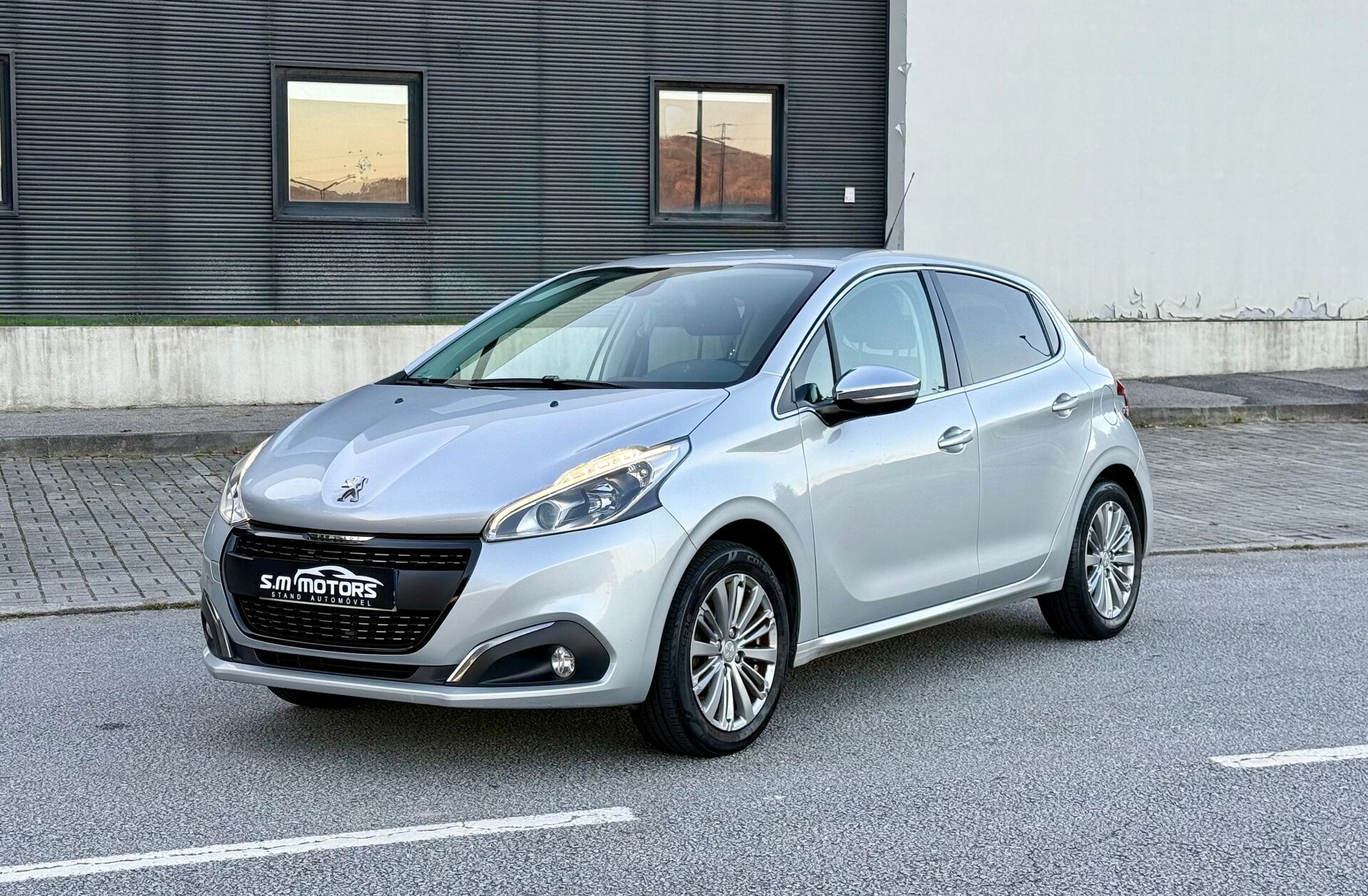 PEUGEOT 208 1.2 PureTech Allure