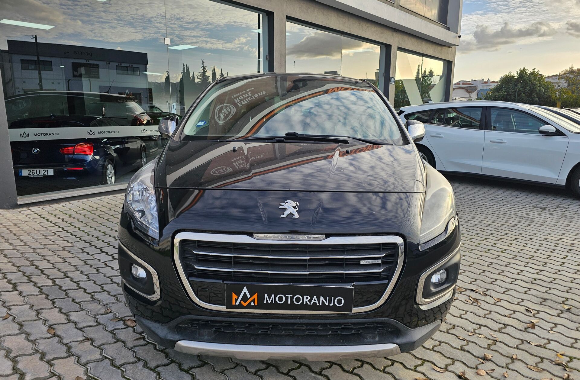 PEUGEOT 3008 2.0 HDi Hybrid4