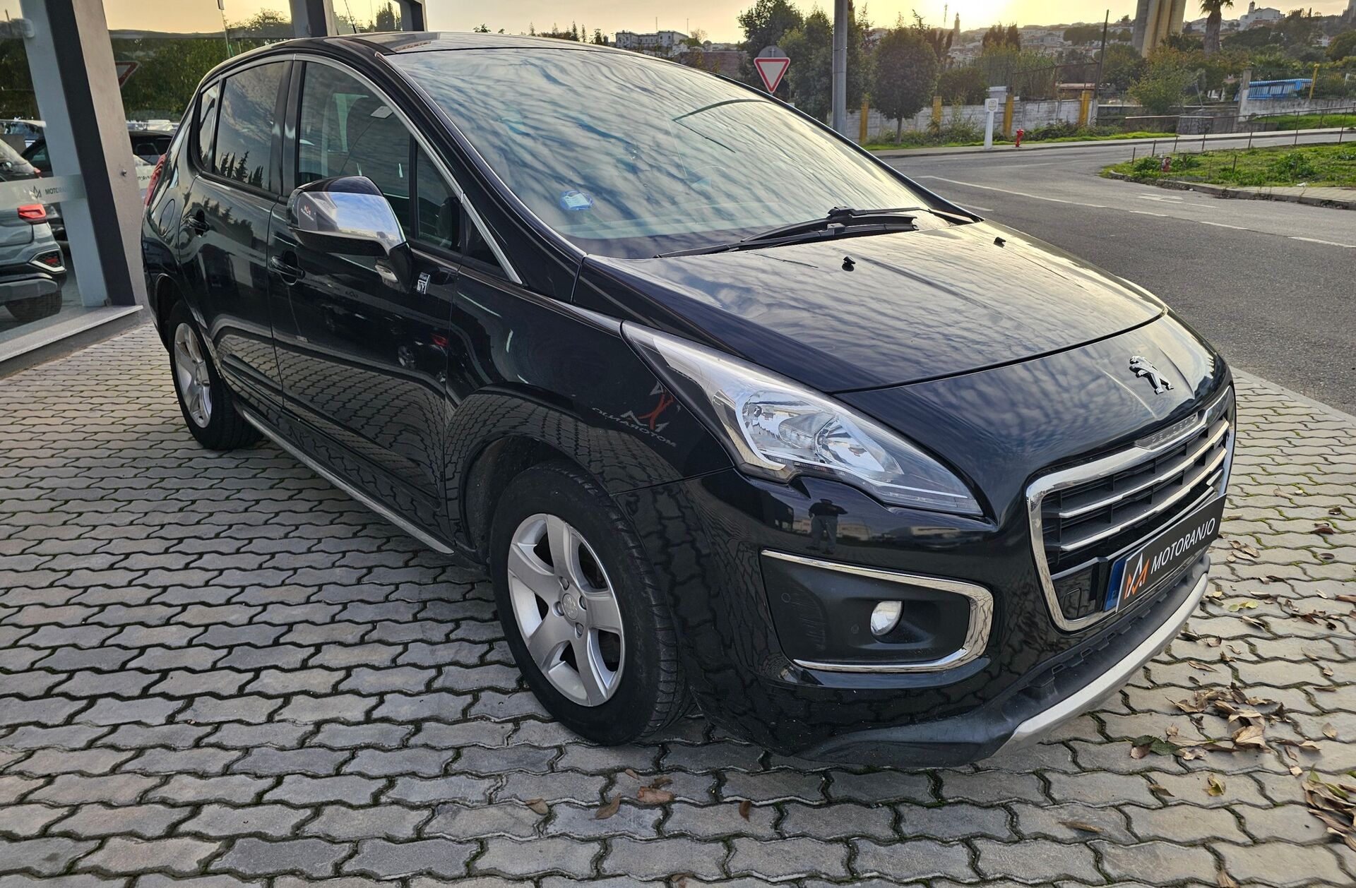 PEUGEOT 3008 2.0 HDi Hybrid4