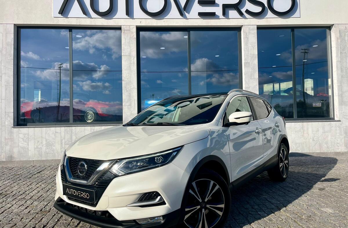 NISSAN Qashqai 1.5 dCi N-Connecta
