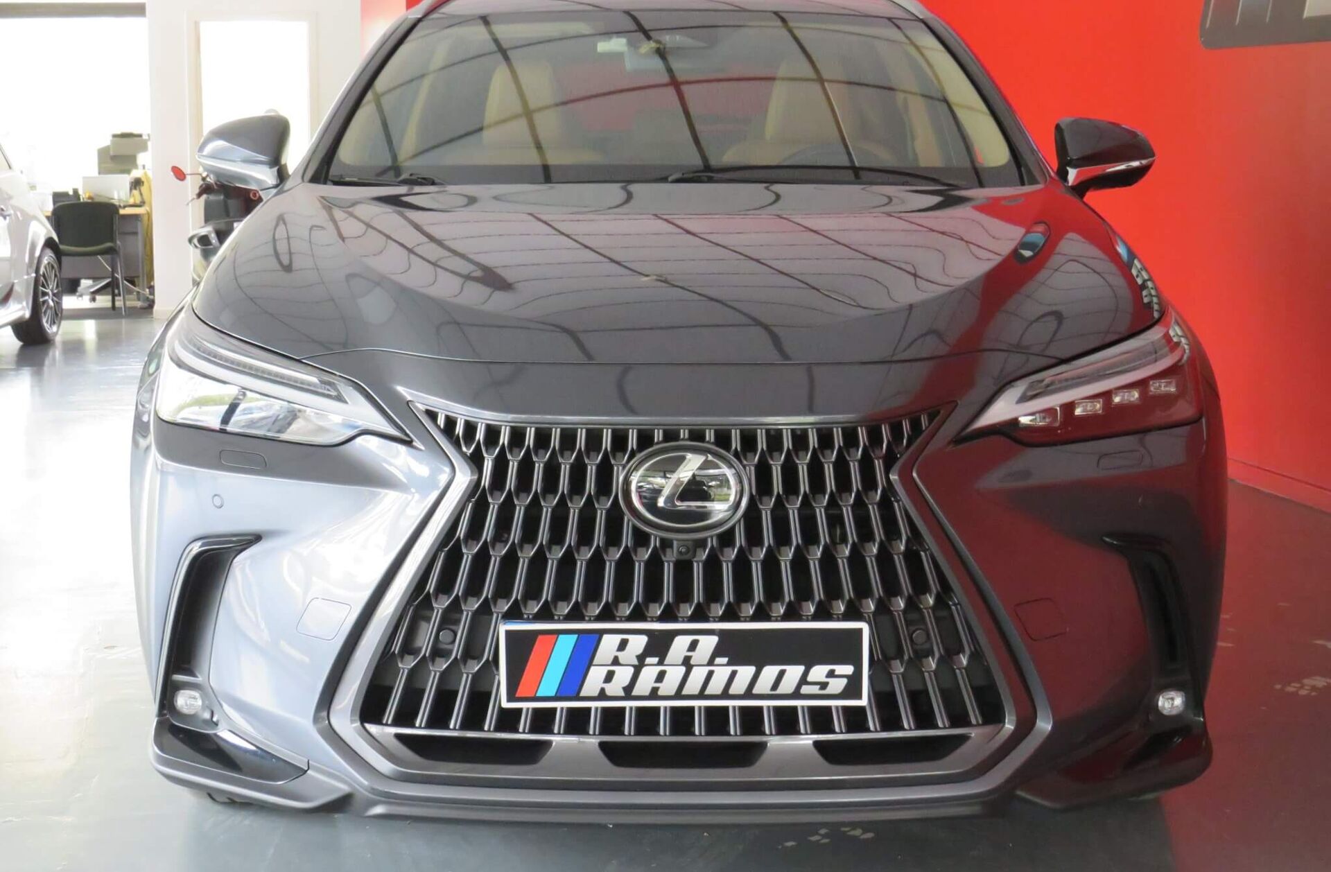 LEXUS NX 450h+ Luxury