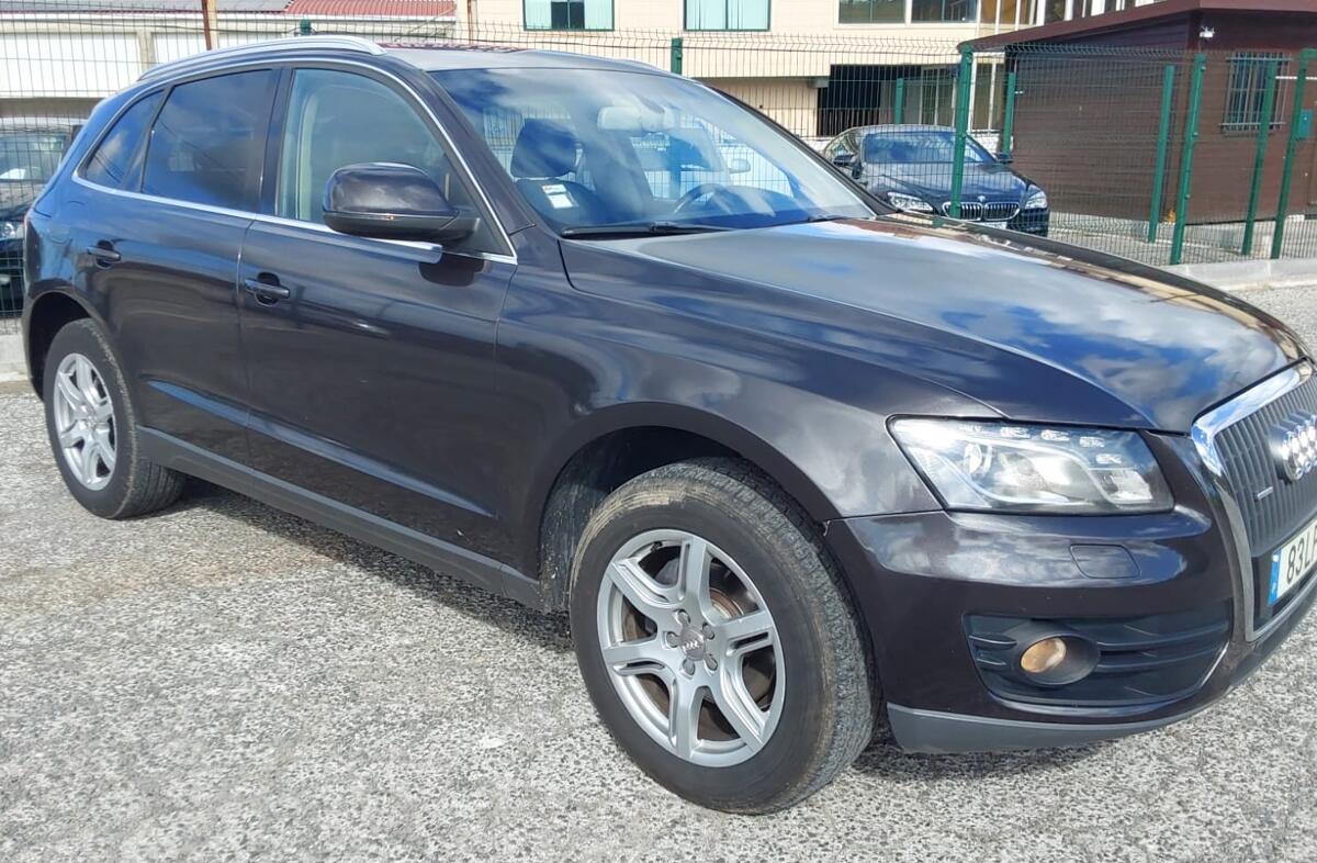 AUDI Q5 2.0 TDi S-line S-tronic