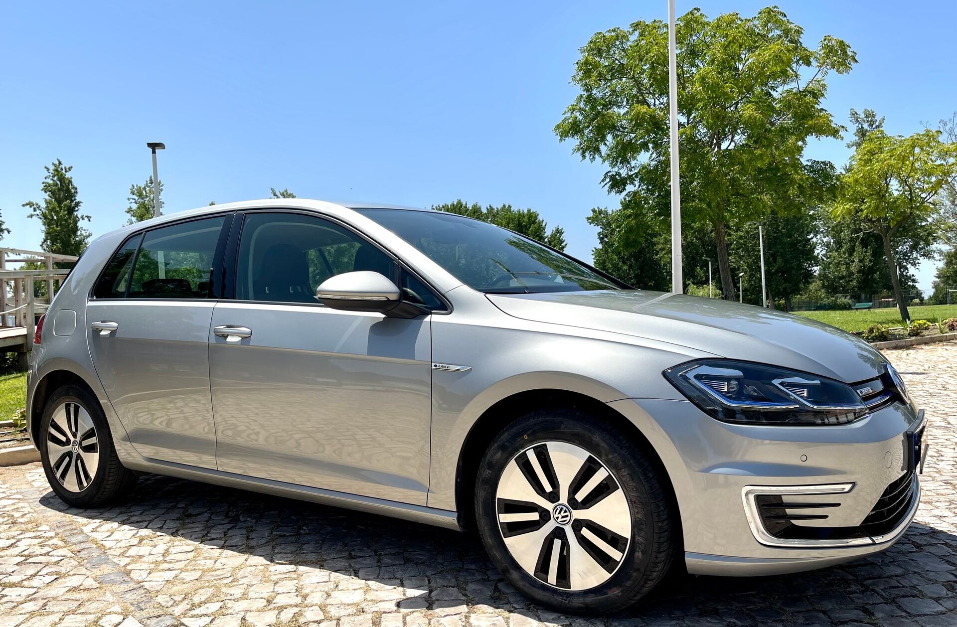 VOLKSWAGEN Golf e- AC/DC