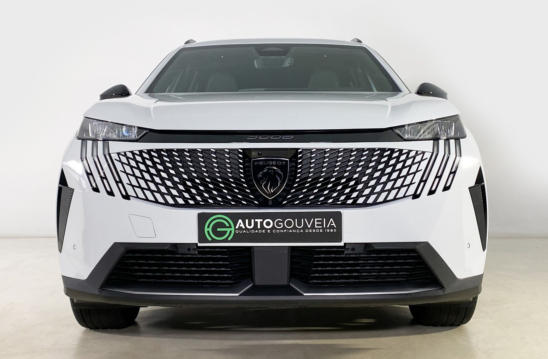 PEUGEOT 5008 1.2 Hybrid Allure Pack e-DCS6