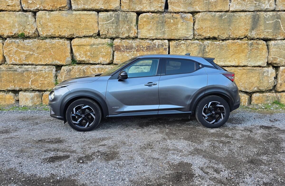 NISSAN Juke 1.6 Hybrid N-Connecta