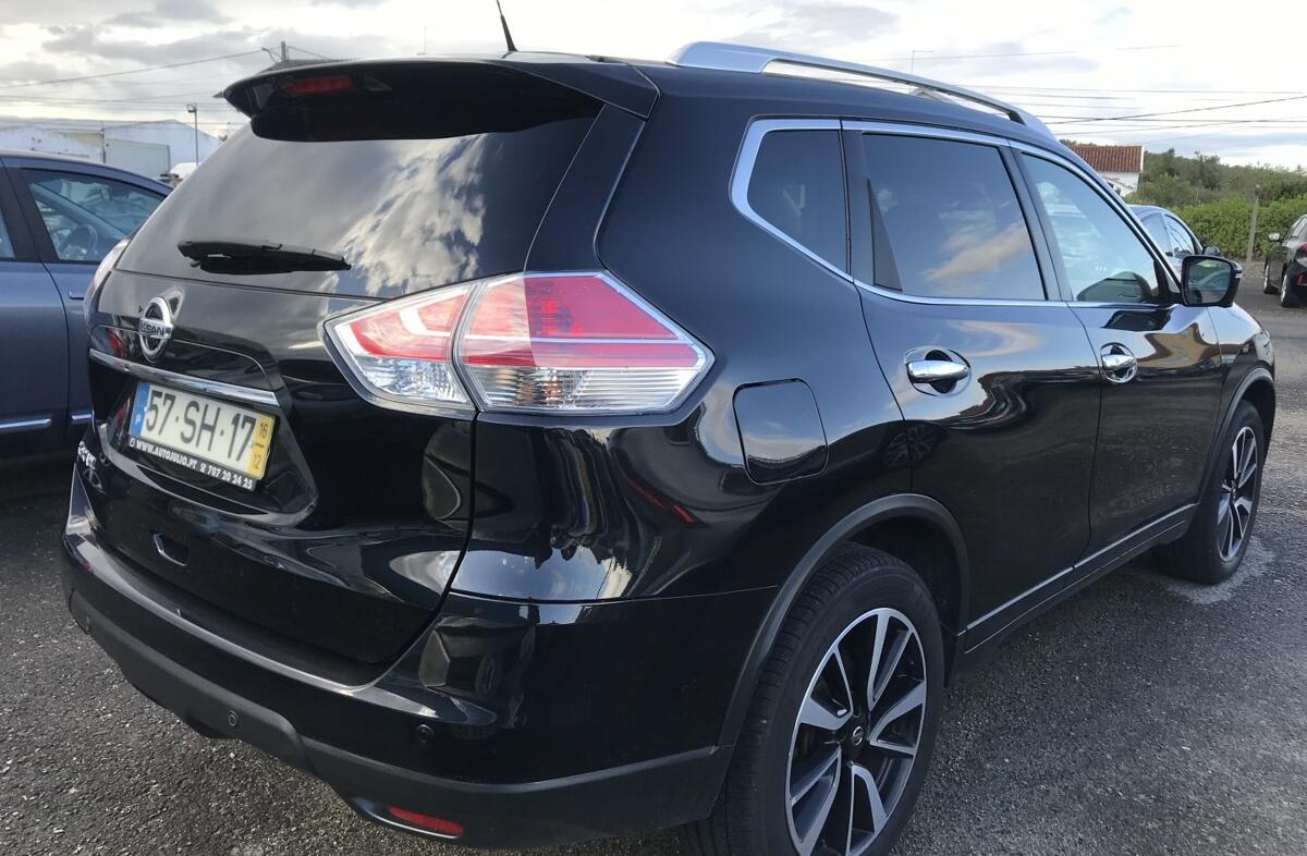 NISSAN X-Trail 1.6 dCi N-Connecta Xtronic