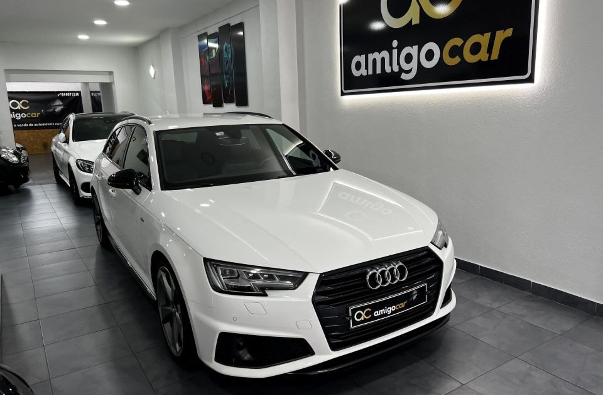 AUDI A4 40 TDI S line S tronic