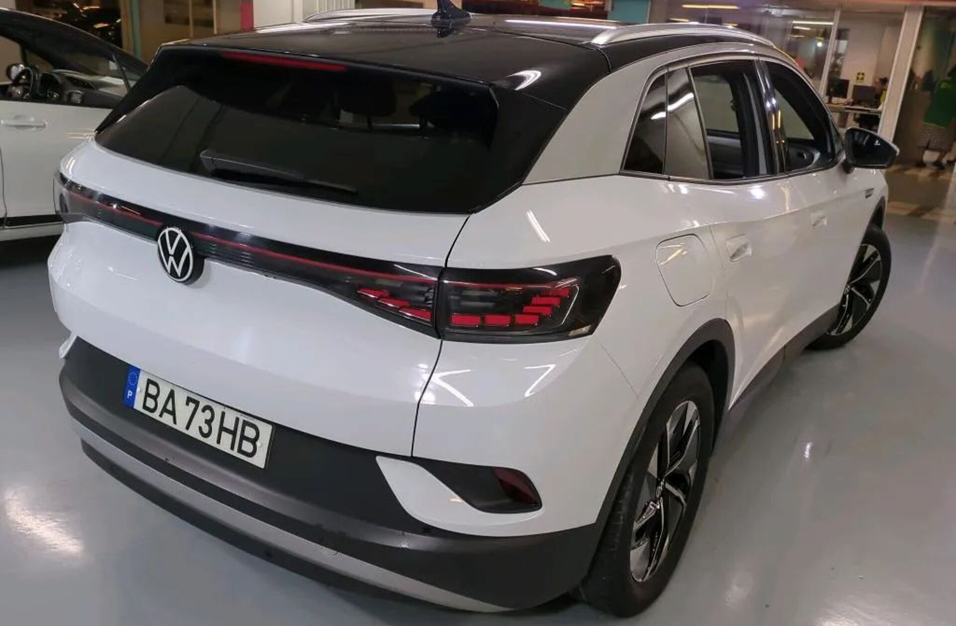 VOLKSWAGEN ID.4 77 kWh Pro Performance