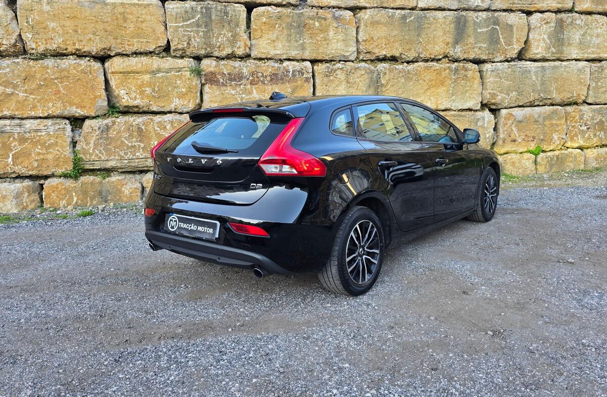 VOLVO V40 2.0 D2 Momentum Geartronic