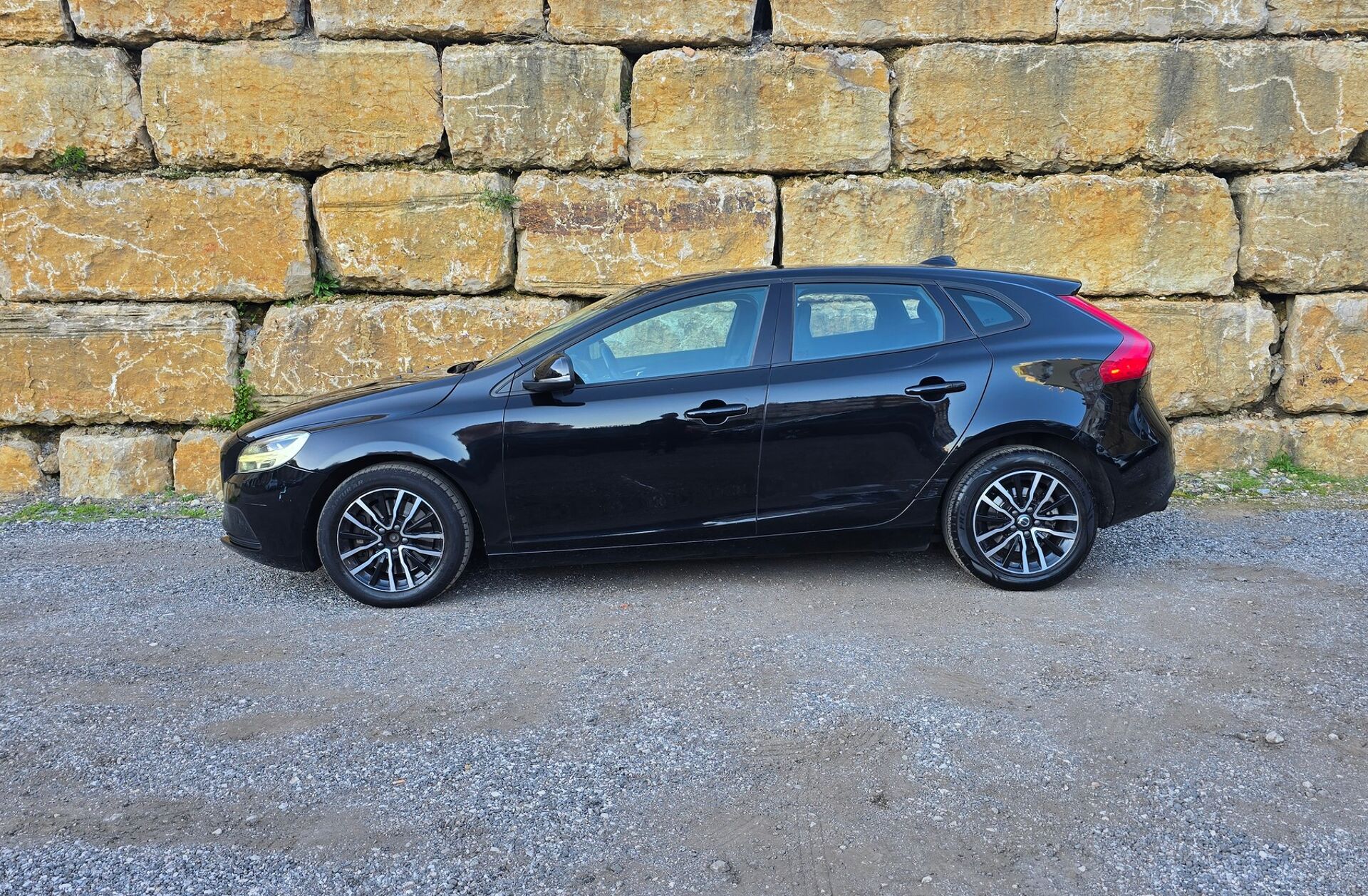 VOLVO V40 2.0 D2 Momentum Geartronic