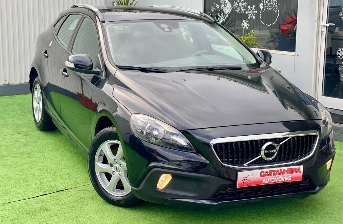 VOLVO V40 2.0 D2 Momentum