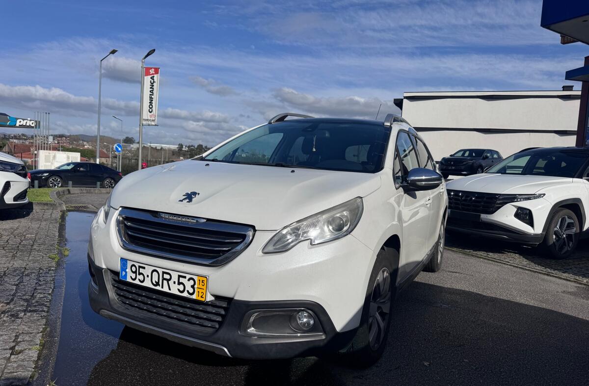 PEUGEOT 2008 1.2 PureTech Allure