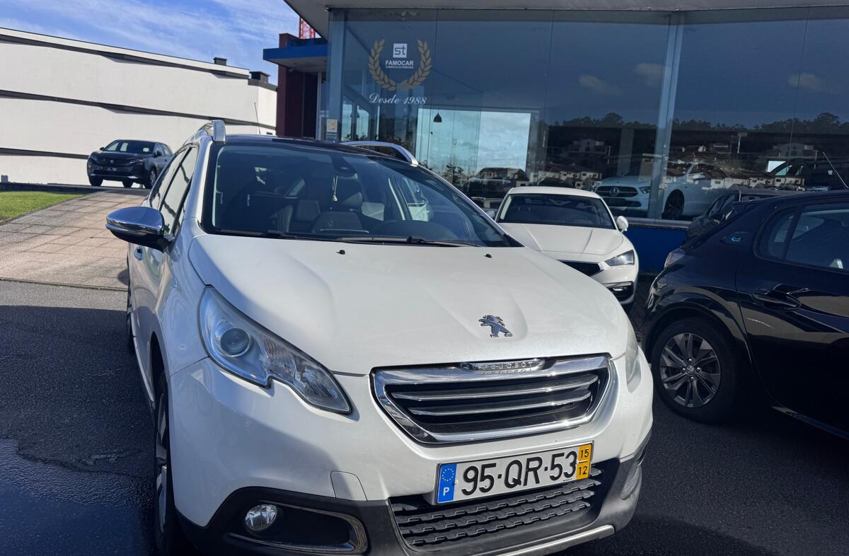 PEUGEOT 2008 1.2 PureTech Allure