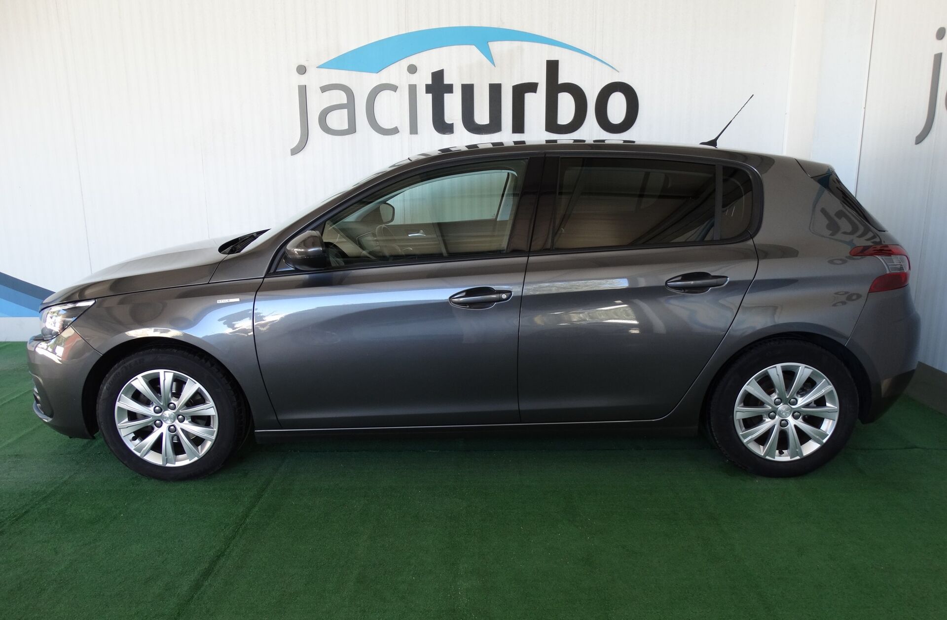 PEUGEOT 308 1.2 PureTech Style